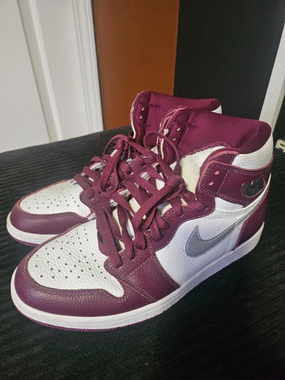 Nike Air Jordan 1 High OG 'Bordeaux'